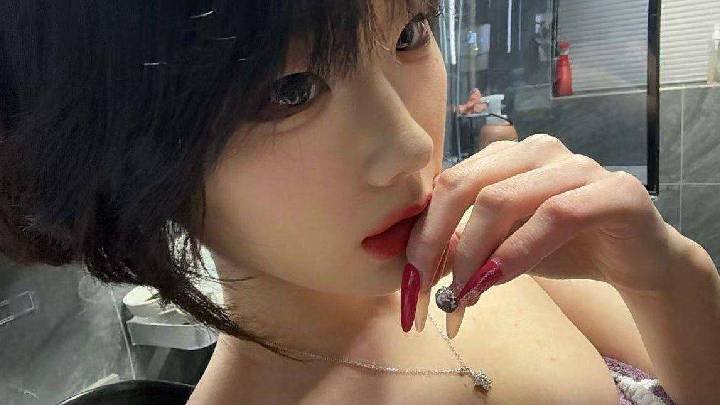 阿黑颜少女渴望肉棒猛戳花心