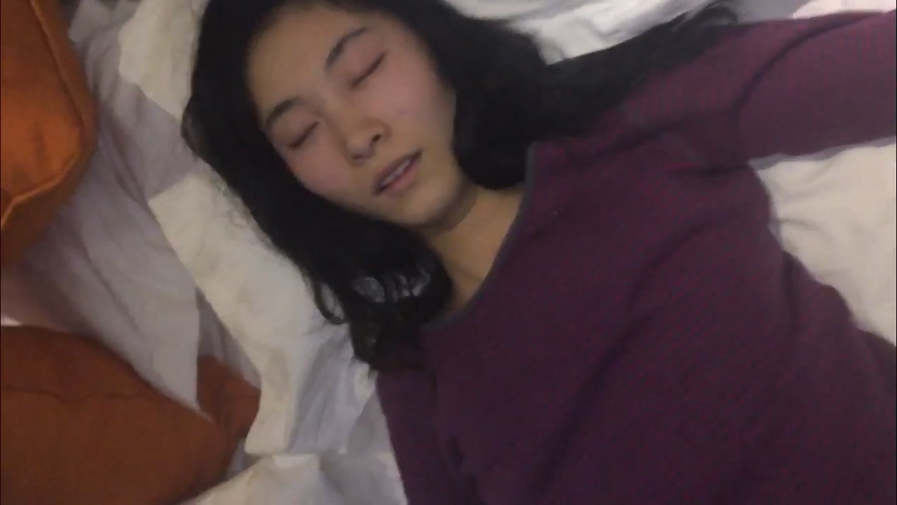 迷奸173cm奔馳姐把丝袜塞进骚逼里面